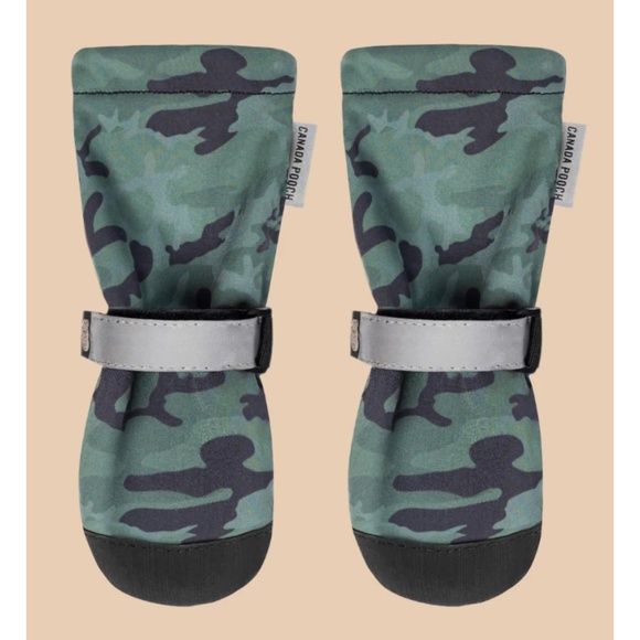 Canada Pooch Waterproof Dog Rain Boots Size 1 - Picture 2 of 4
